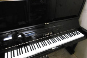 ヤマハピアノ　クリーニングと修理